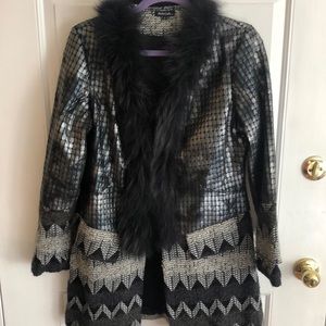 Jacket w faux fur collar